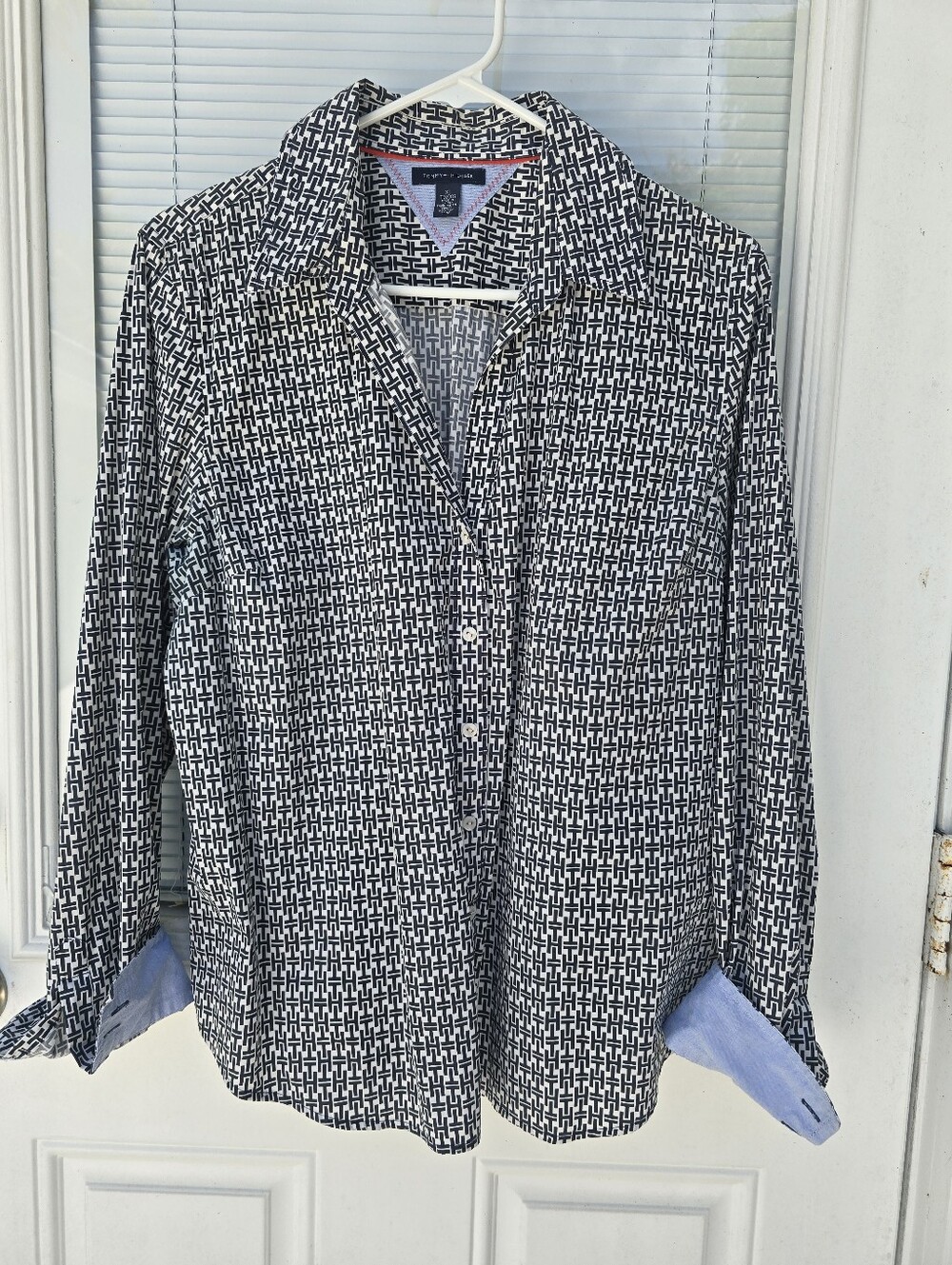 Tommy Hilfiger Black and White Patterned Button-Down Shirt XL